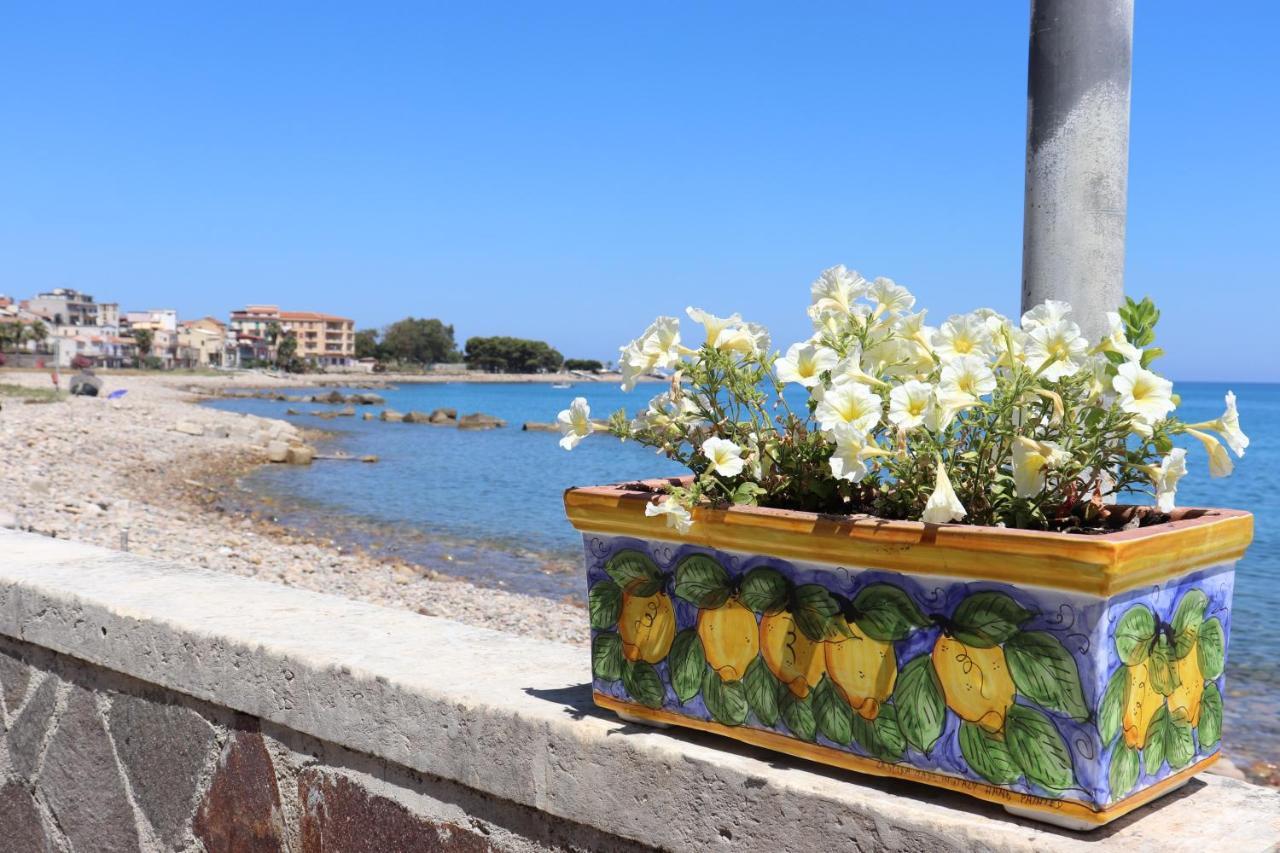 Terrazza Lungomare Caronia Marina Exterior foto